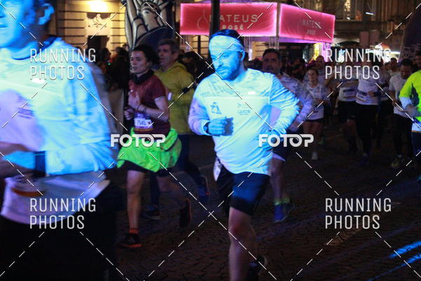 Buy your photos of the eventS�o Silvestre Porto 2019 on Fotop