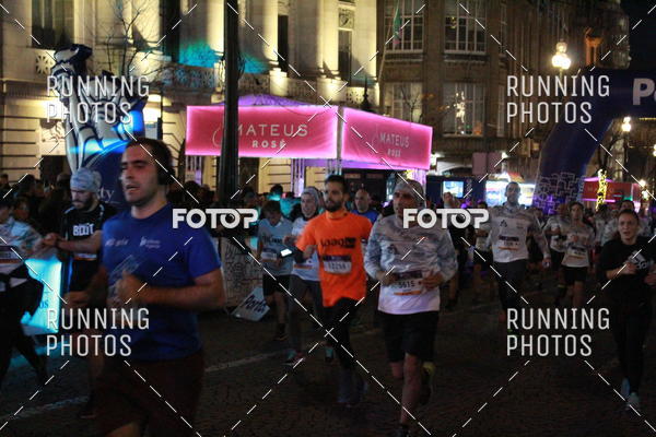 Buy your photos of the eventS�o Silvestre Porto 2019 on Fotop