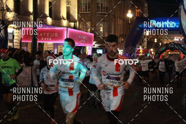 Buy your photos of the eventS�o Silvestre Porto 2019 on Fotop