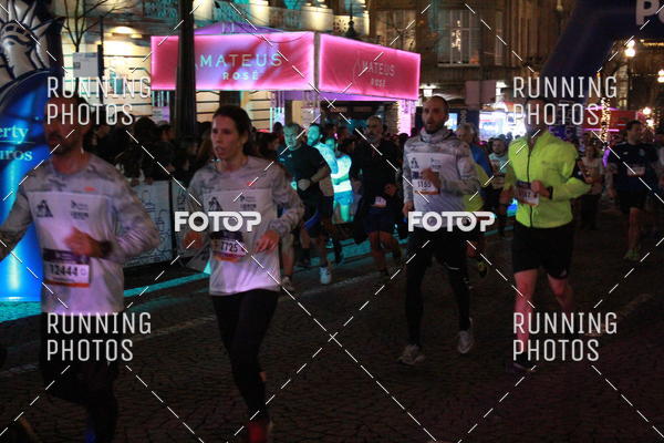 Buy your photos of the eventS�o Silvestre Porto 2019 on Fotop
