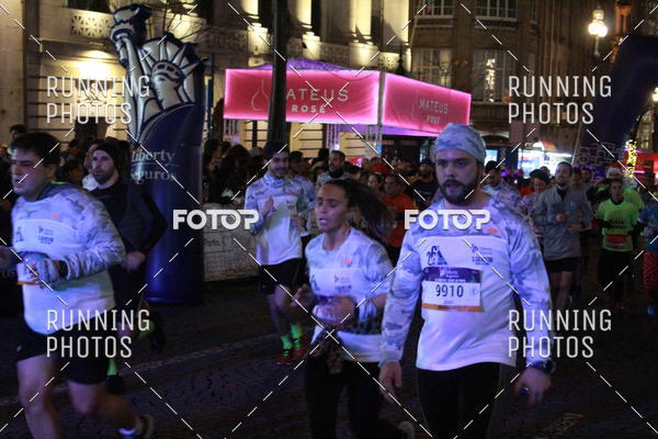 Buy your photos of the eventS�o Silvestre Porto 2019 on Fotop