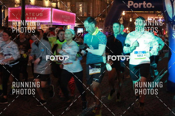 Buy your photos of the eventS�o Silvestre Porto 2019 on Fotop