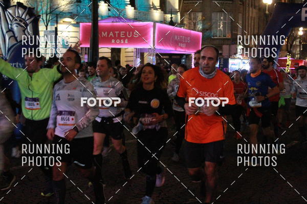 Buy your photos of the eventS�o Silvestre Porto 2019 on Fotop