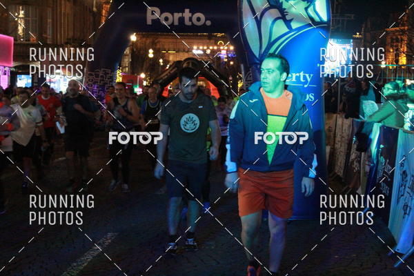Buy your photos of the eventS�o Silvestre Porto 2019 on Fotop