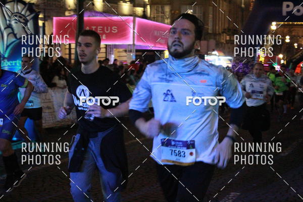 Buy your photos of the eventS�o Silvestre Porto 2019 on Fotop