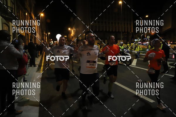 Buy your photos of the eventS�o Silvestre Porto 2019 on Fotop