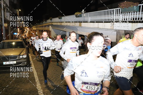 Buy your photos of the eventS�o Silvestre Porto 2019 on Fotop