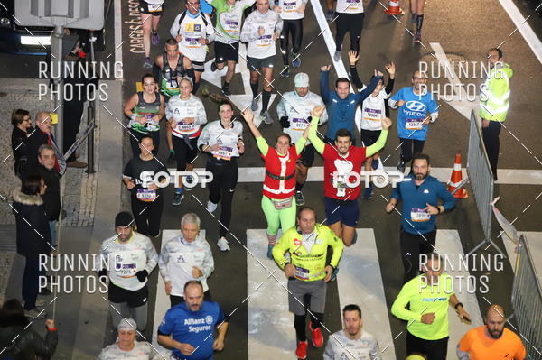 Buy your photos of the eventS�o Silvestre Porto 2019 on Fotop