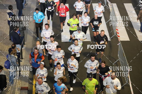 Buy your photos of the eventS�o Silvestre Porto 2019 on Fotop