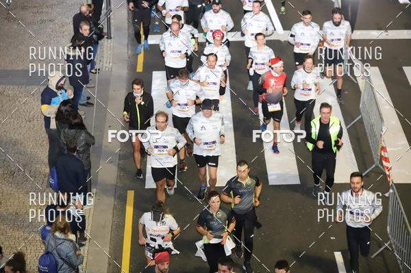 Buy your photos of the eventS�o Silvestre Porto 2019 on Fotop