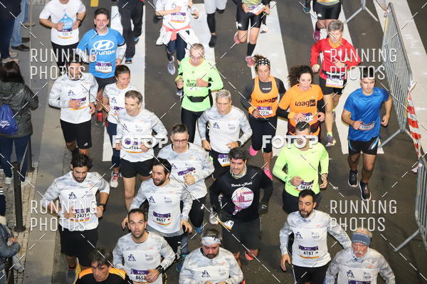 Buy your photos of the eventS�o Silvestre Porto 2019 on Fotop