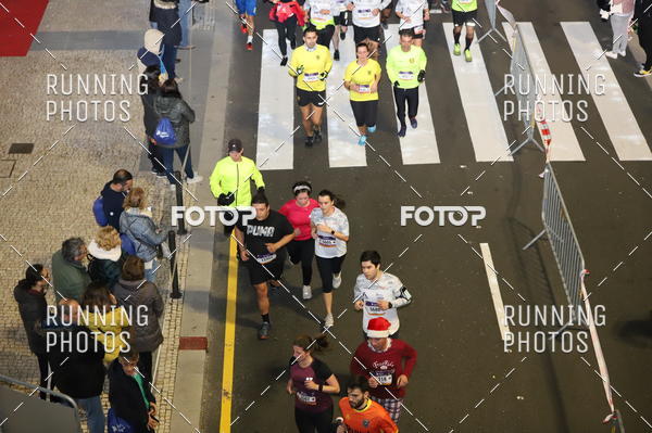 Buy your photos of the eventS�o Silvestre Porto 2019 on Fotop