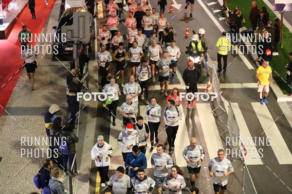 Buy your photos of the eventS�o Silvestre Porto 2019 on Fotop