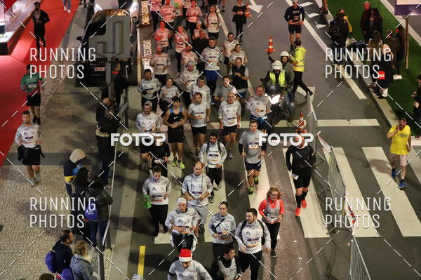 Buy your photos of the eventS�o Silvestre Porto 2019 on Fotop