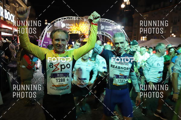 Buy your photos of the eventS�o Silvestre Porto 2019 on Fotop