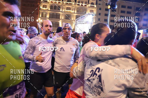 Buy your photos of the eventS�o Silvestre Porto 2019 on Fotop