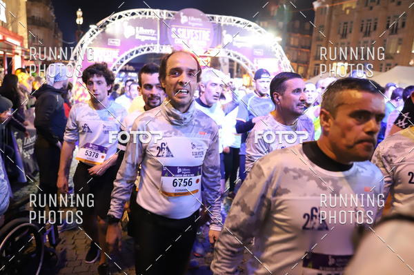 Buy your photos of the eventS�o Silvestre Porto 2019 on Fotop