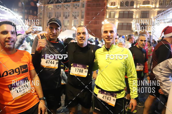 Buy your photos of the eventS�o Silvestre Porto 2019 on Fotop
