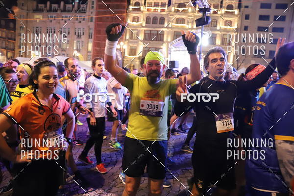 Buy your photos of the eventS�o Silvestre Porto 2019 on Fotop