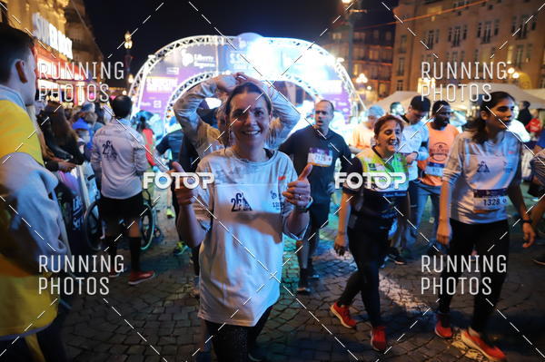 Buy your photos of the eventS�o Silvestre Porto 2019 on Fotop
