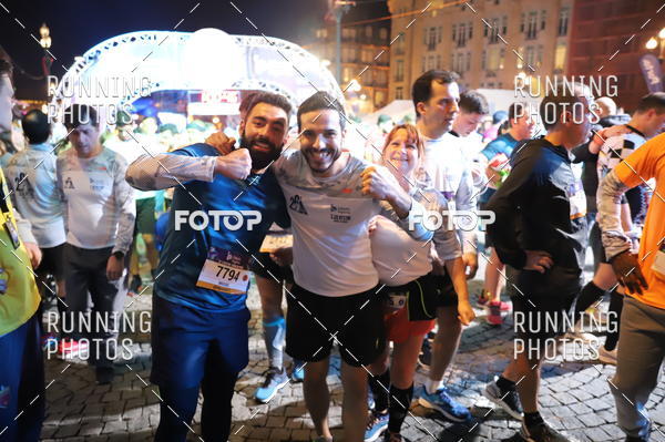 Buy your photos of the eventS�o Silvestre Porto 2019 on Fotop
