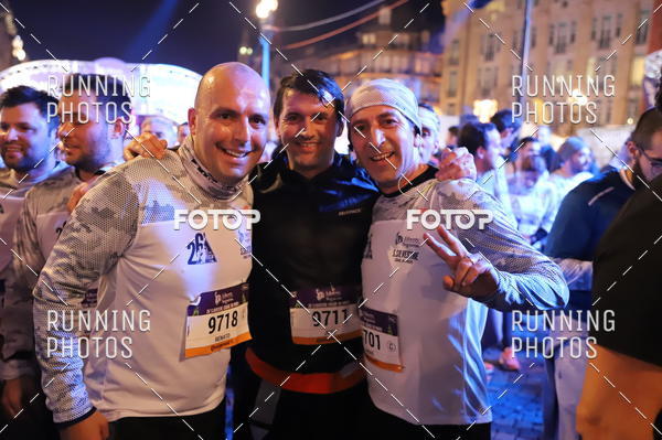 Buy your photos of the eventS�o Silvestre Porto 2019 on Fotop