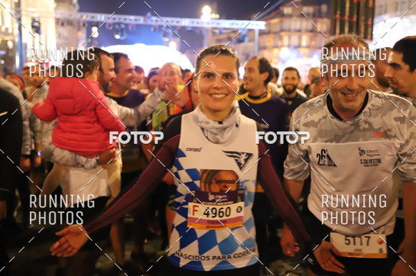Buy your photos of the eventS�o Silvestre Porto 2019 on Fotop