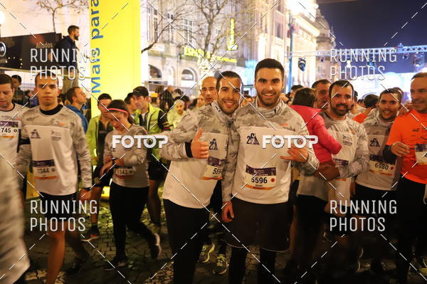Buy your photos of the eventS�o Silvestre Porto 2019 on Fotop