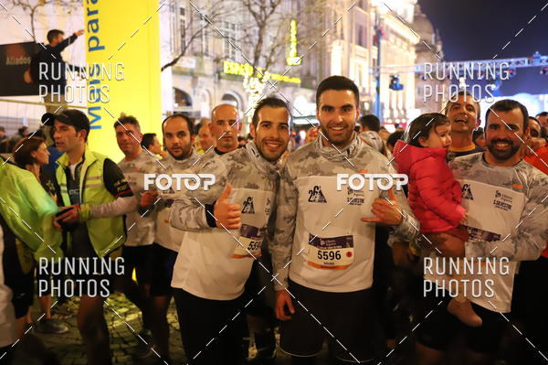 Buy your photos of the eventS�o Silvestre Porto 2019 on Fotop