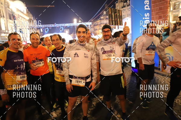 Buy your photos of the eventS�o Silvestre Porto 2019 on Fotop