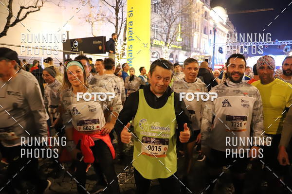 Buy your photos of the eventS�o Silvestre Porto 2019 on Fotop