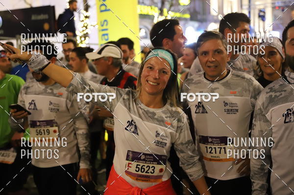 Buy your photos of the eventS�o Silvestre Porto 2019 on Fotop