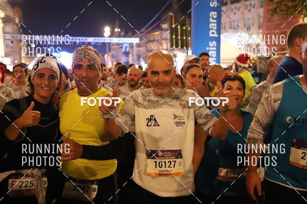 Buy your photos of the eventS�o Silvestre Porto 2019 on Fotop