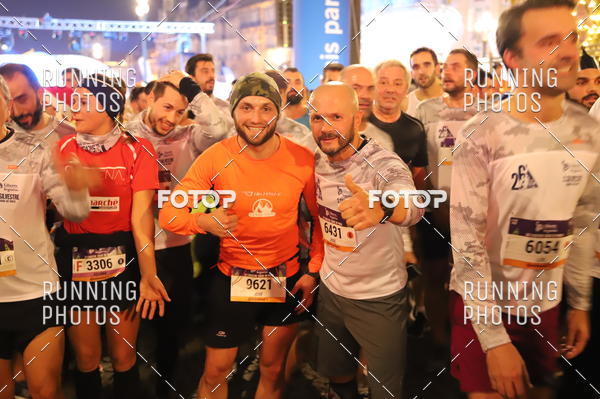 Buy your photos of the eventS�o Silvestre Porto 2019 on Fotop
