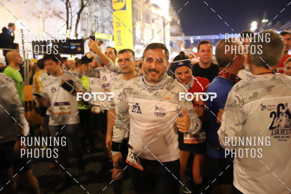 Buy your photos of the eventS�o Silvestre Porto 2019 on Fotop