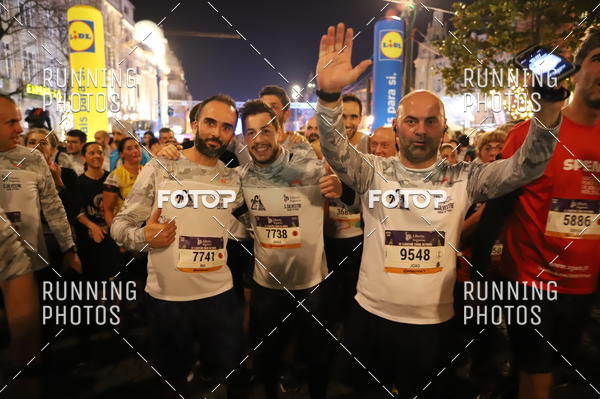 Buy your photos of the eventS�o Silvestre Porto 2019 on Fotop