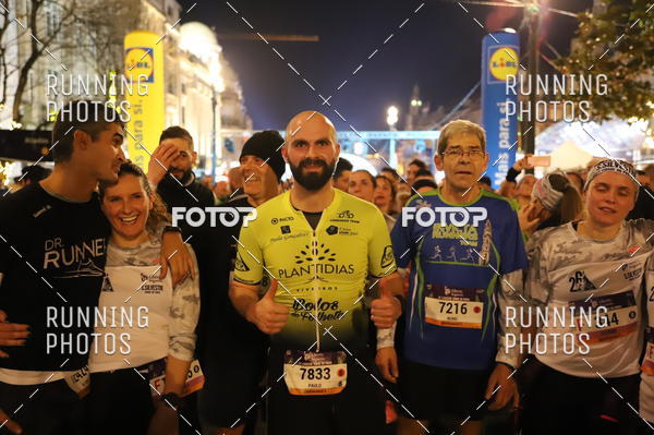 Buy your photos of the eventS�o Silvestre Porto 2019 on Fotop