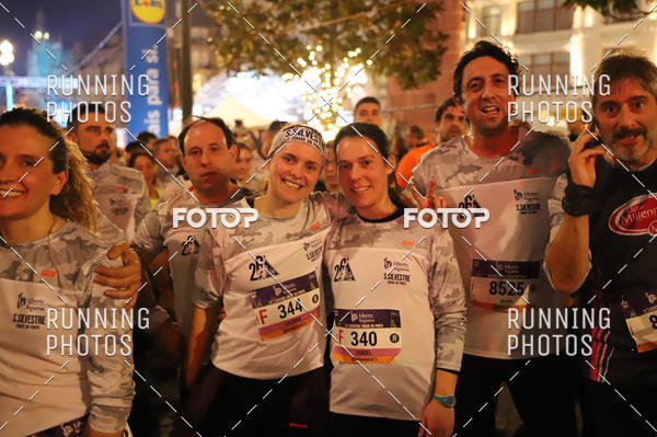 Buy your photos of the eventS�o Silvestre Porto 2019 on Fotop