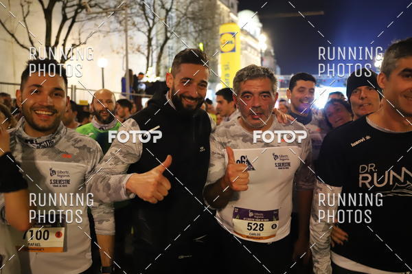 Buy your photos of the eventS�o Silvestre Porto 2019 on Fotop