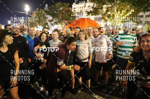 Buy your photos of the eventS�o Silvestre Porto 2019 on Fotop