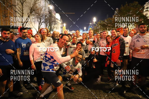 Buy your photos of the eventS�o Silvestre Porto 2019 on Fotop