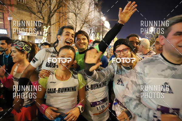 Buy your photos of the eventS�o Silvestre Porto 2019 on Fotop