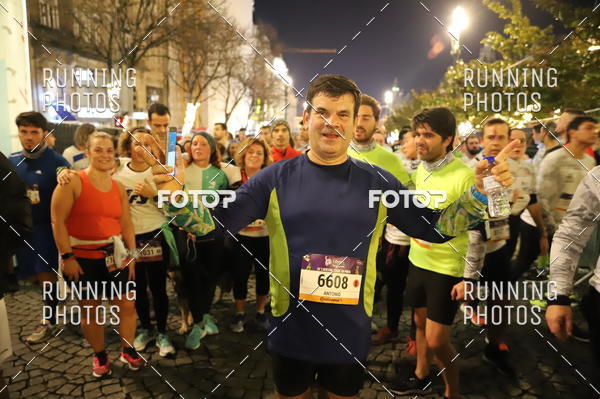 Buy your photos of the eventS�o Silvestre Porto 2019 on Fotop