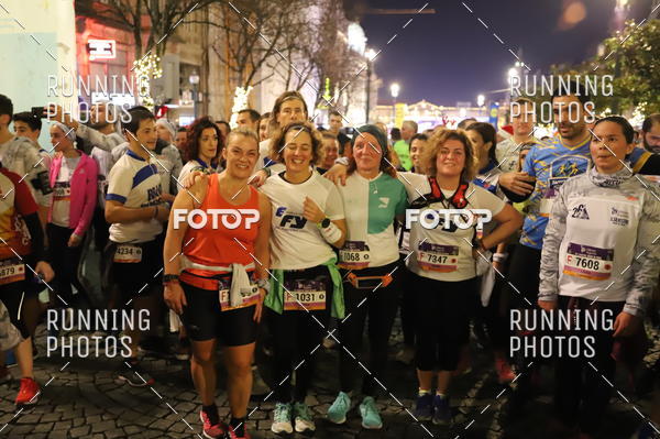 Buy your photos of the eventS�o Silvestre Porto 2019 on Fotop