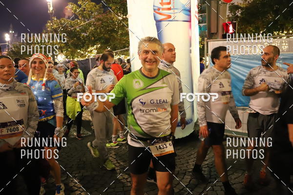 Buy your photos of the eventS�o Silvestre Porto 2019 on Fotop