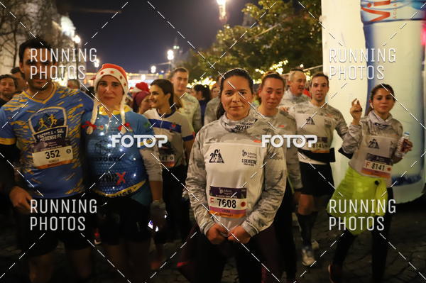Buy your photos of the eventS�o Silvestre Porto 2019 on Fotop