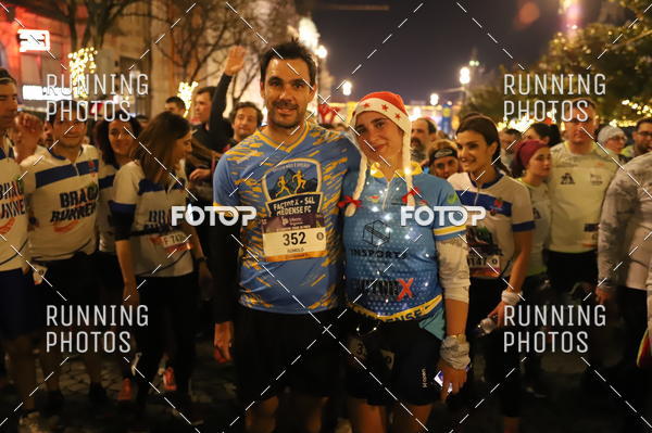 Buy your photos of the eventS�o Silvestre Porto 2019 on Fotop
