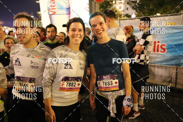 Buy your photos of the eventS�o Silvestre Porto 2019 on Fotop