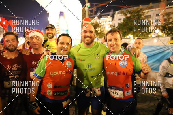 Buy your photos of the eventS�o Silvestre Porto 2019 on Fotop