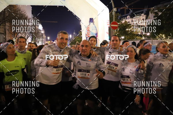 Buy your photos of the eventS�o Silvestre Porto 2019 on Fotop